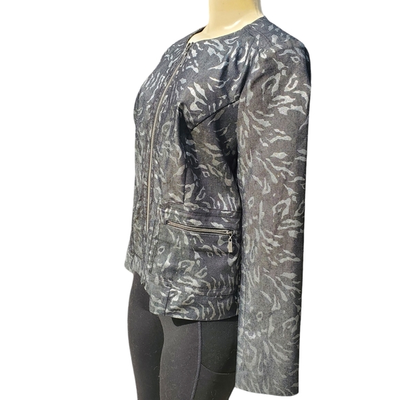 Dana Buchman Denim Blazer Jacket Front Zip O Neck Exotic Metallic Print Womens 4 - Picture 4 of 12